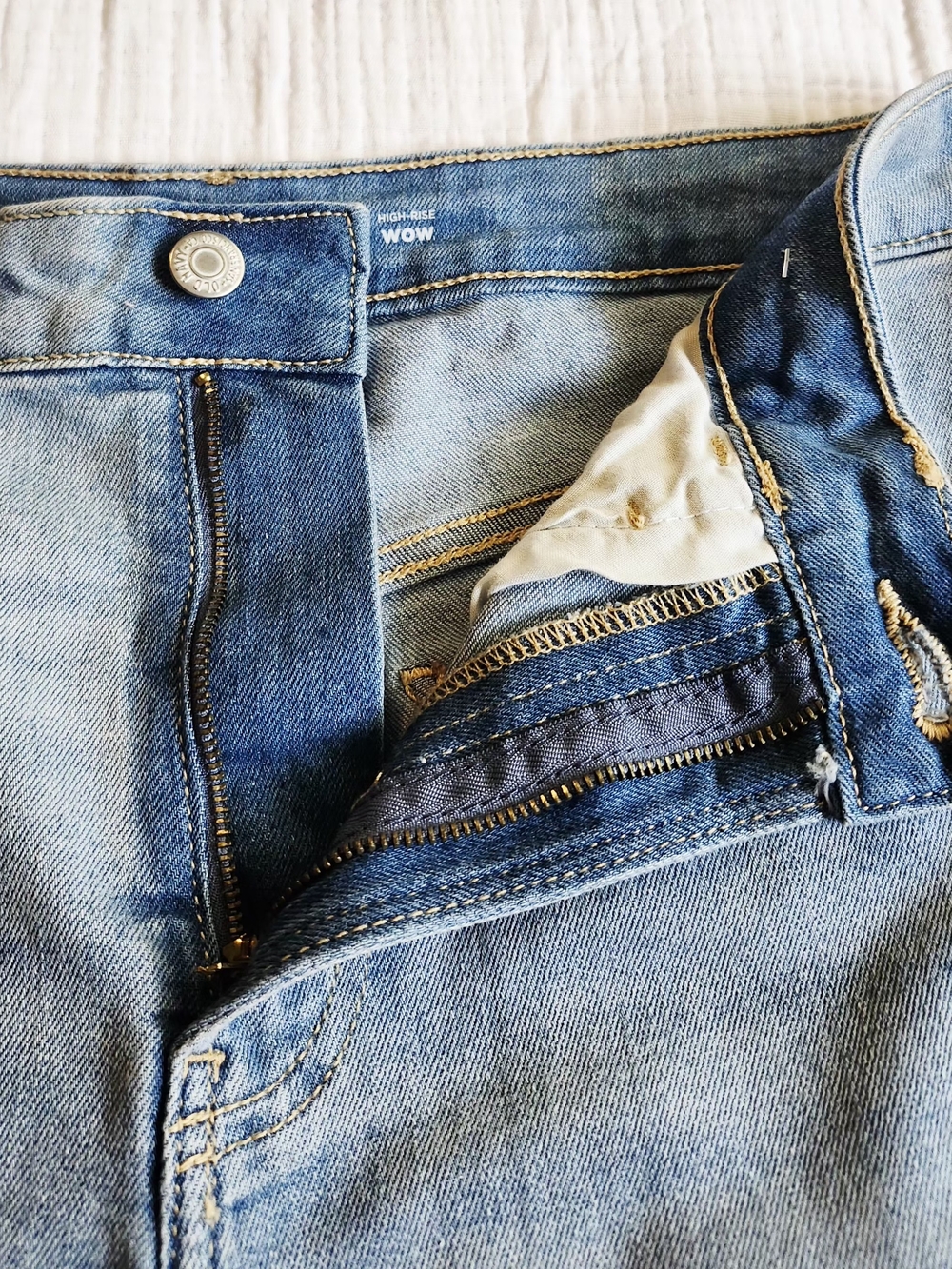 Old Navy Light Wash Denim Cuffed Women's Shorts - Picture 10 of 11